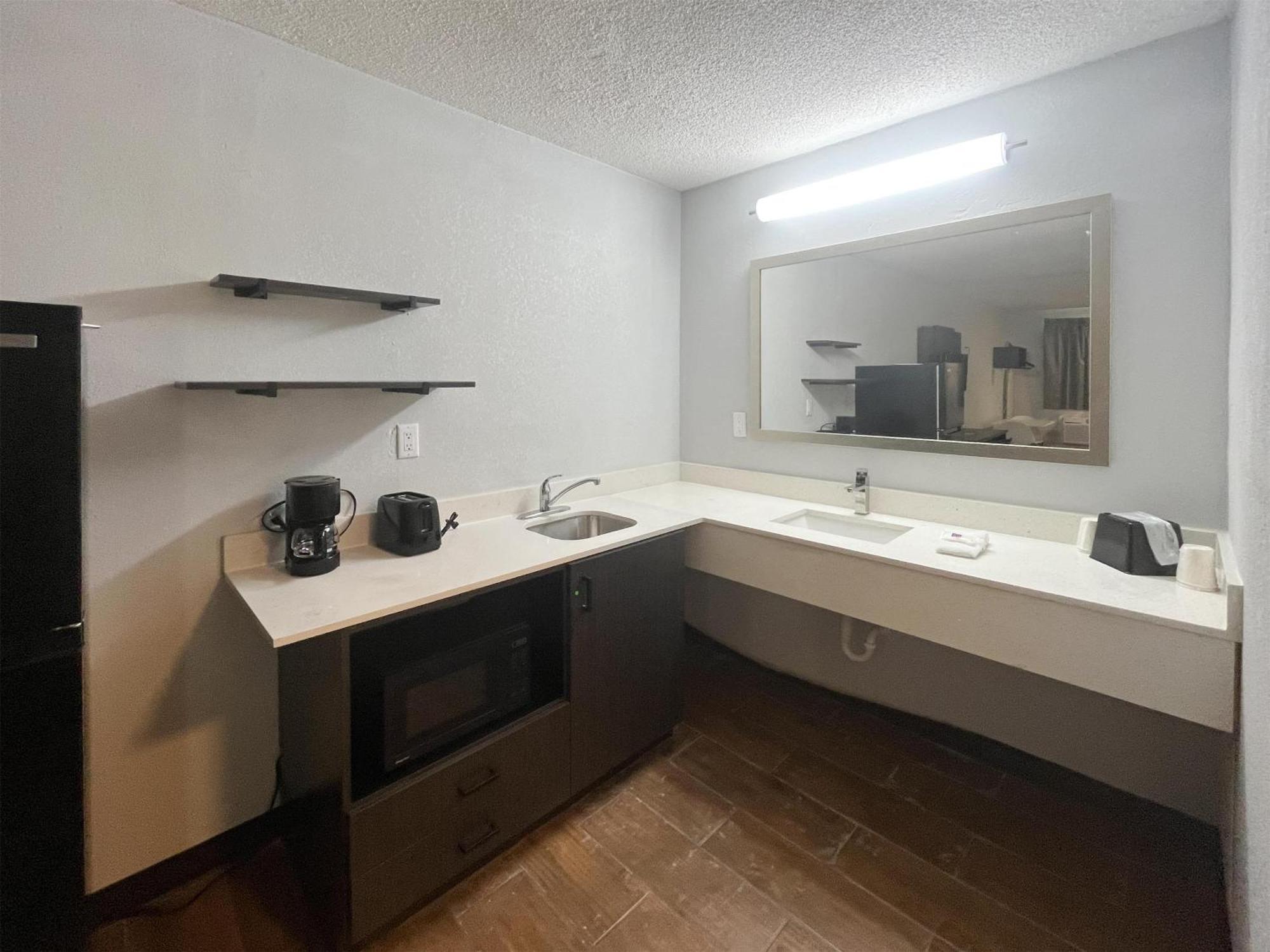 Studio 6 Suites Hurricane, Wv Экстерьер фото