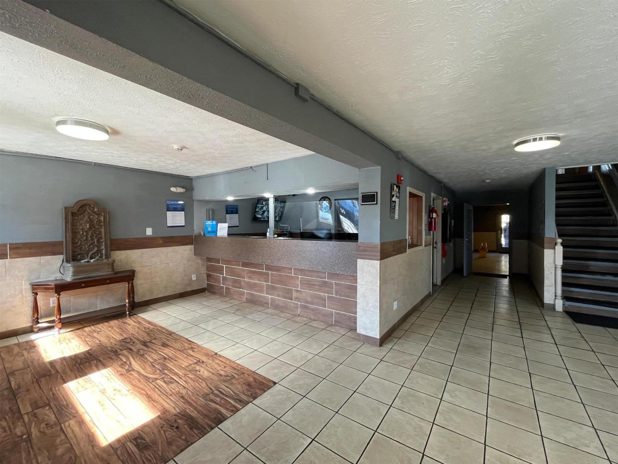 Studio 6 Suites Hurricane, Wv Экстерьер фото