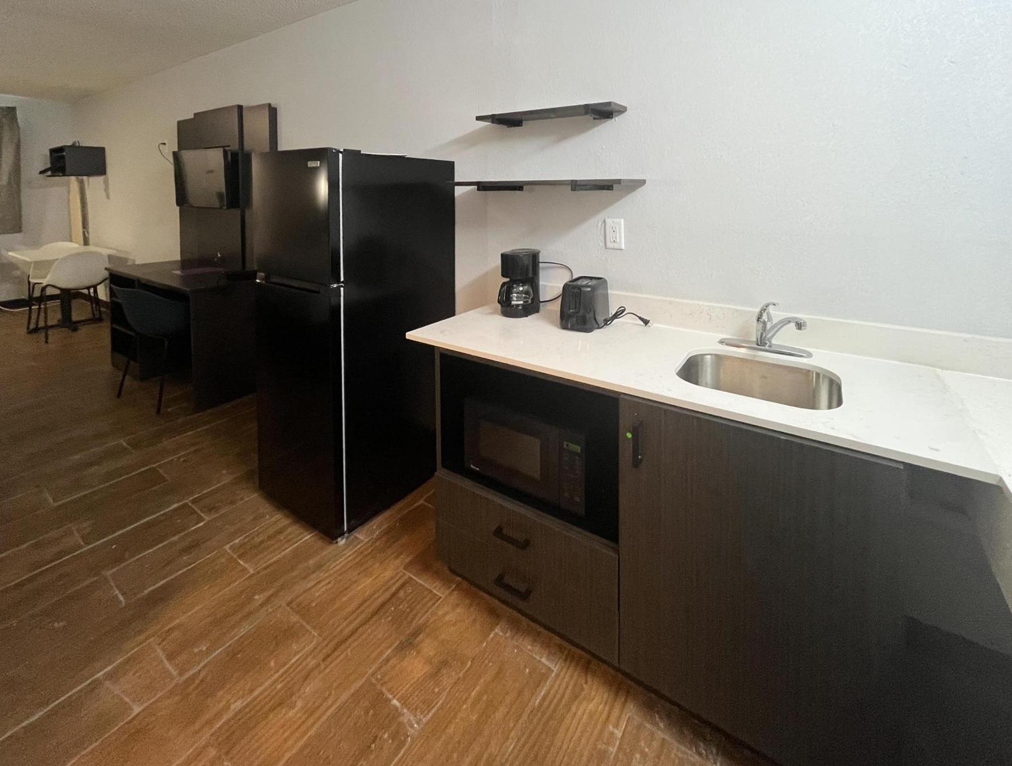 Studio 6 Suites Hurricane, Wv Экстерьер фото